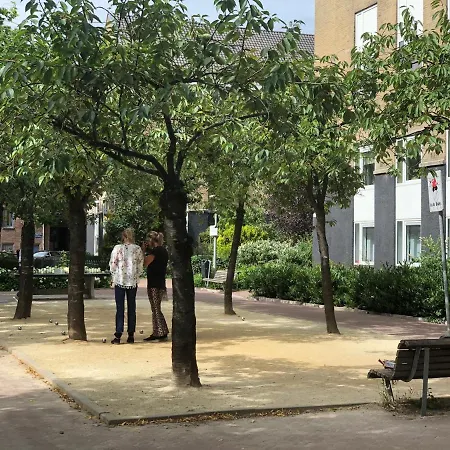 Botel Dreamtime Houseboat Amsterdam