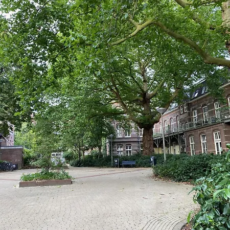 Dreamtime Houseboat Amsterdam