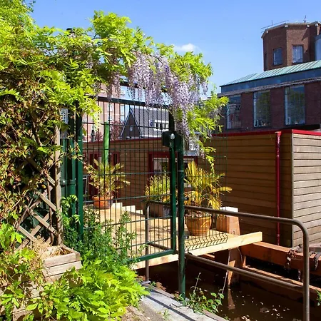 Dreamtime Houseboat Botel Amsterdam