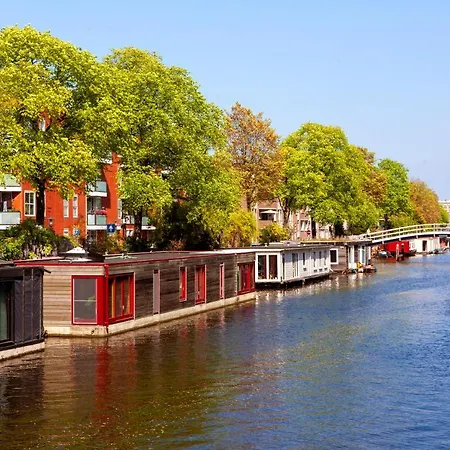 Botel Dreamtime Houseboat Amsterdam
