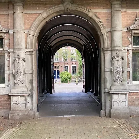 Dreamtime Houseboat Hotel na wodzie Amsterdam