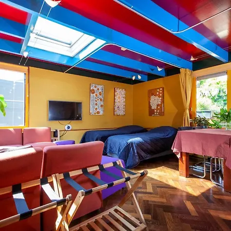 Dreamtime Houseboat *