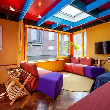 Dreamtime Houseboat Amsterdam