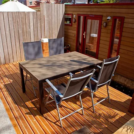 Dreamtime Houseboat *